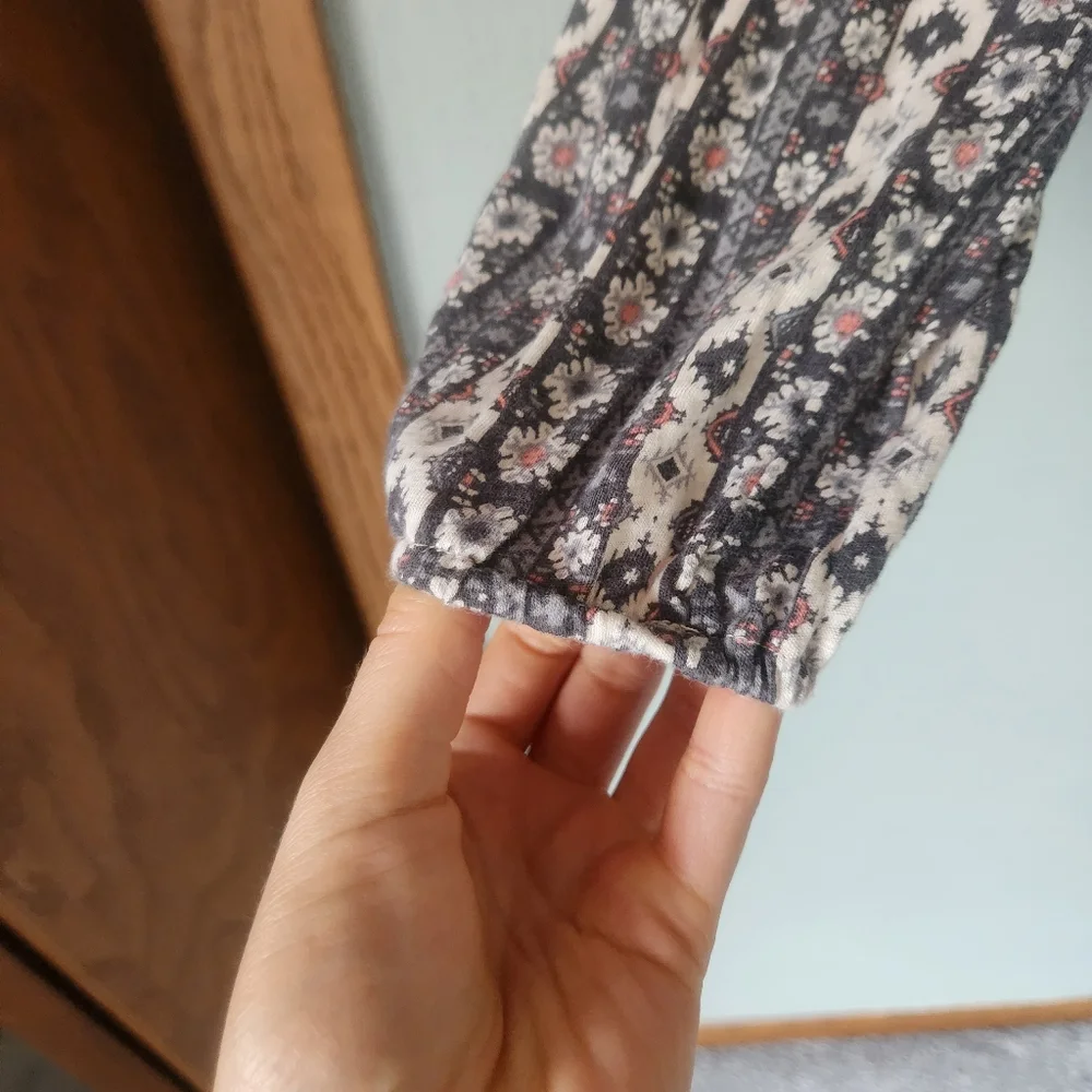Lucky Brand Long Sleeve Top - Picture 3 of 10